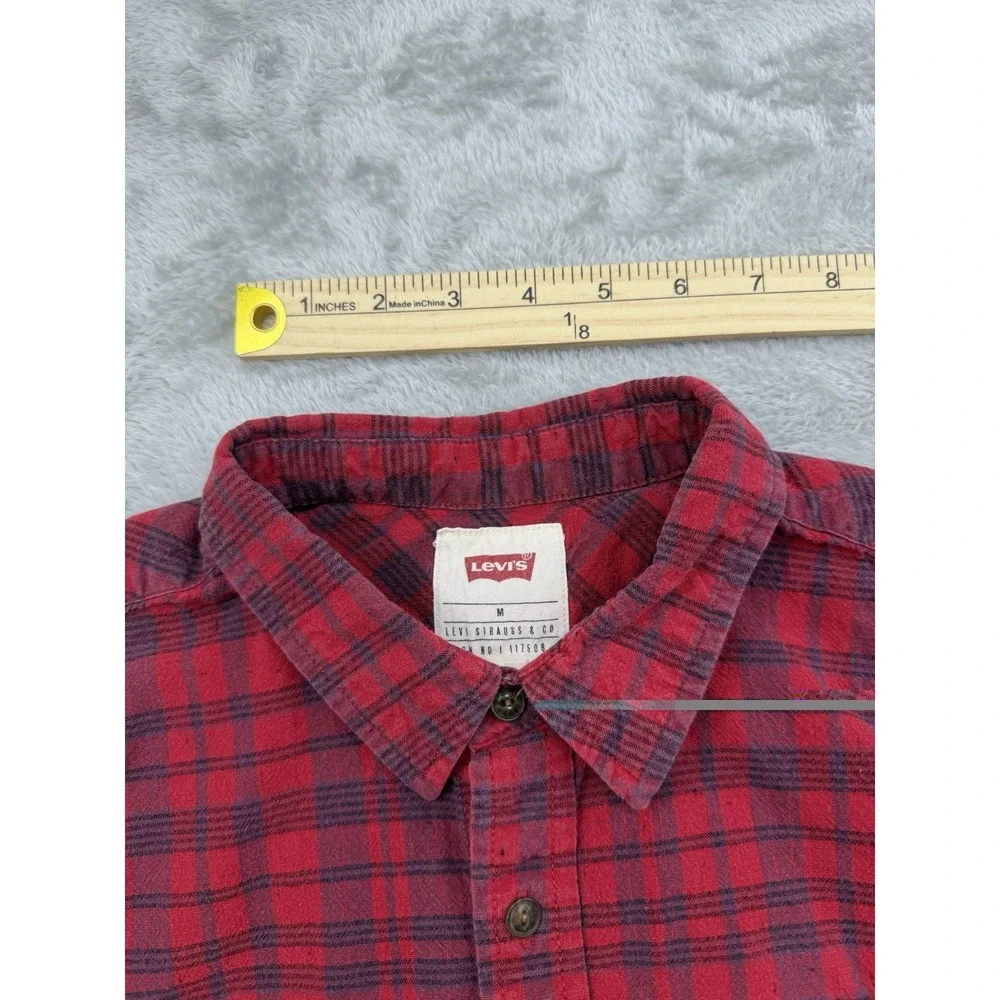 Levis Mens Size Medium Button Up Plaid Cotton Polyester Red Camisa Short Sleeve